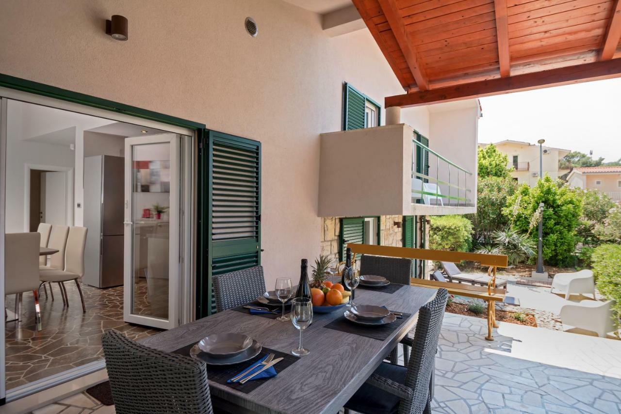 Villa Bandic Baška Voda Eksteriør billede